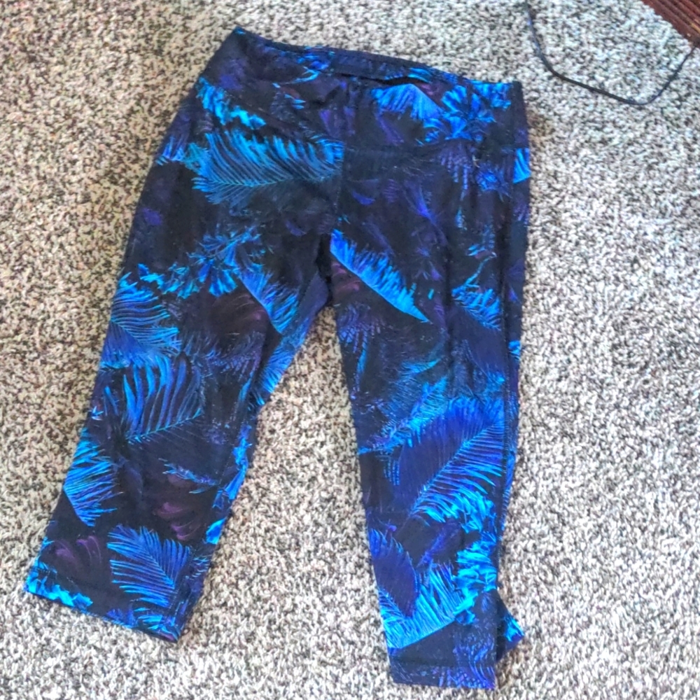 Danskin active capris